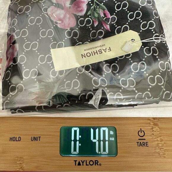 100% SILK BY FASHION DESIGN FEATHER FLORAL LARGE SOFT LIGHTWEIGHT SCARF NWT - Picture 9 of 11